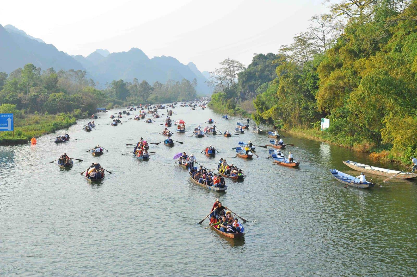Du lịch chùa Hương 2024 có 4 tuyến để du khách lựa chọn